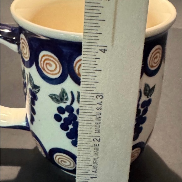 Boleslawiec Polish Pottery Coffee Mug Cup Blueberries Grapes - Picture 5 of 7